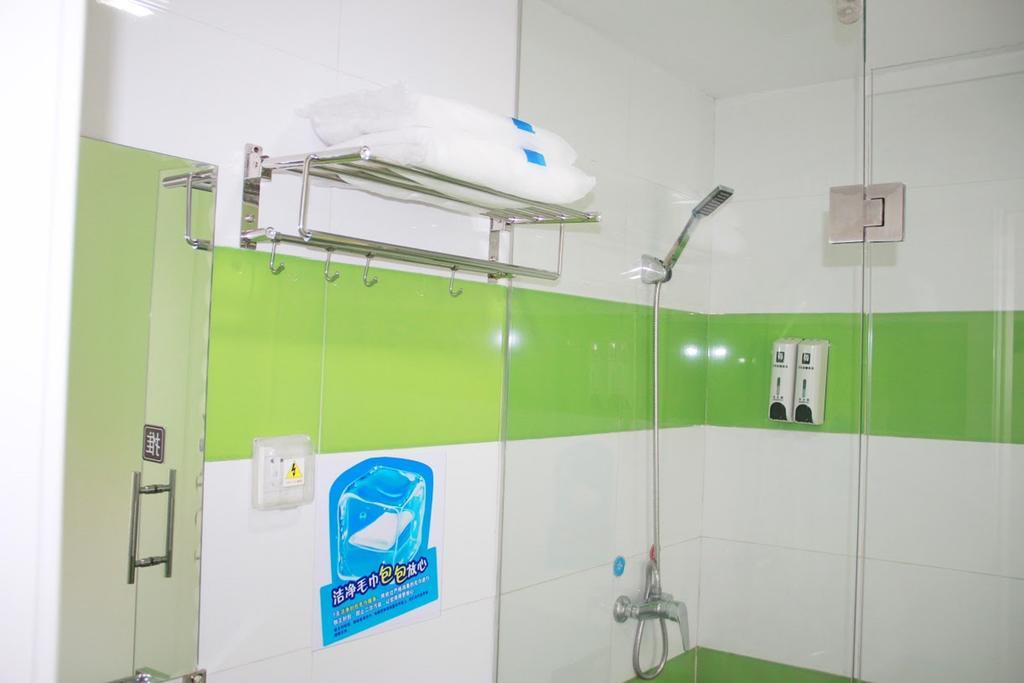 7Days Inn Foshan Dongfang Square Walmart Exterior photo